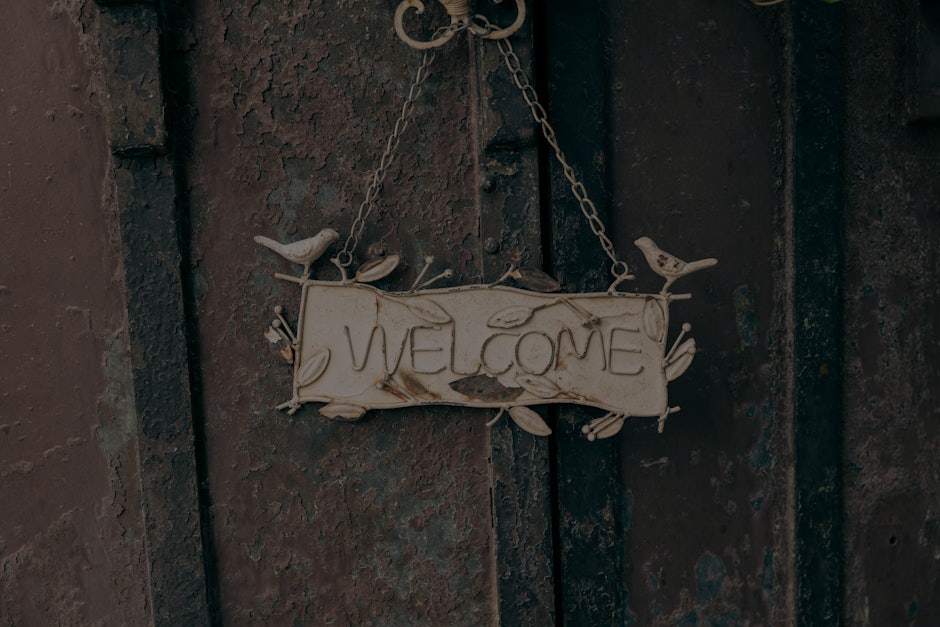 Creating a Welcoming Entryway with Feng Shui Energy Ornaments