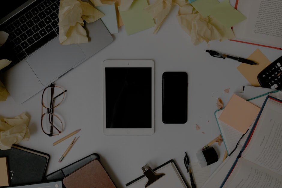 Essential Feng Shui Items for a Productive Workspace