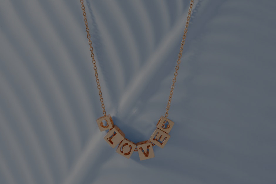 Feng Shui Ornaments- Key to Attracting Love and Romance