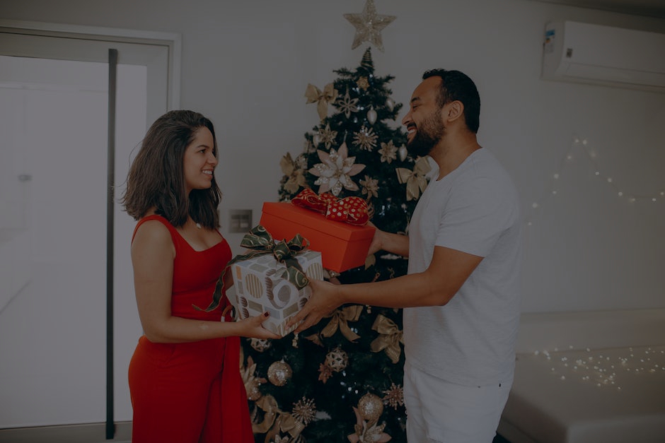 How to Select Feng Shui Ornaments for Love and Relationships