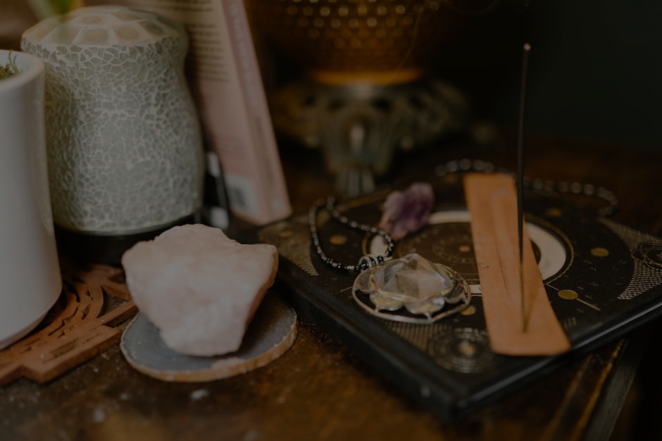 How to Use Feng Shui Crystals to Attract Wealth and Prosperity