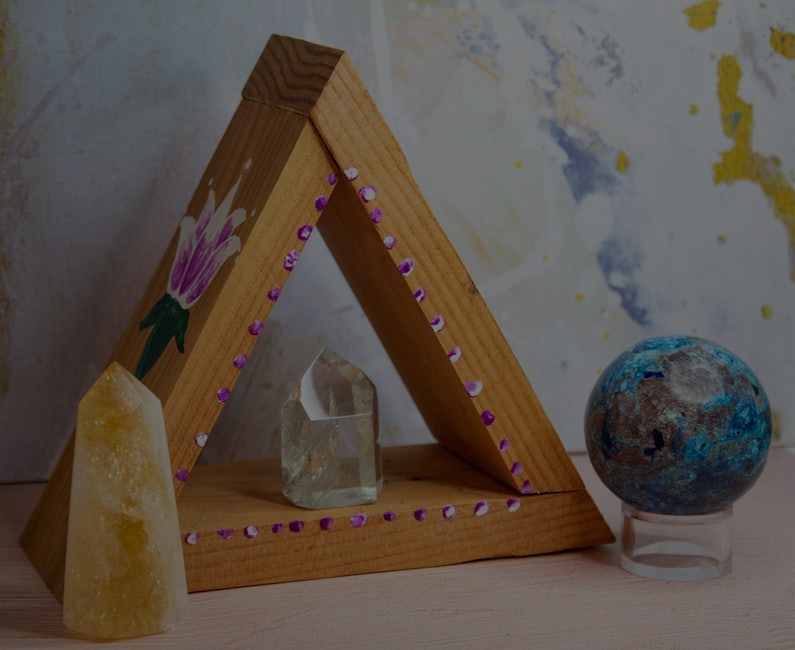 How to Use Feng Shui Crystals to Improve Your Energy Flow at Home