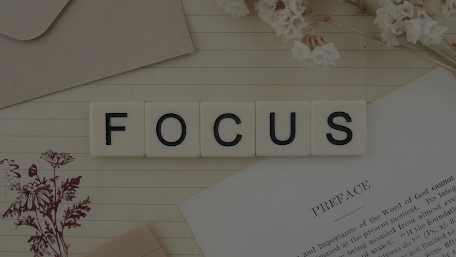 How to Use Feng Shui Ornaments for a Harmonious Workspace