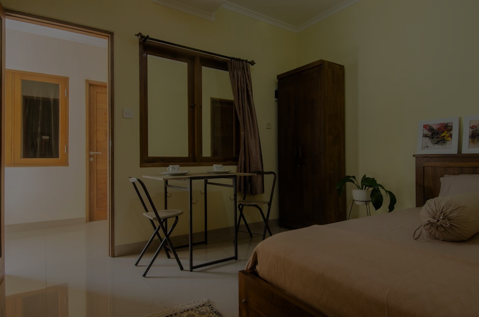 How to Use Feng Shui Ornaments for a Peaceful Living Space