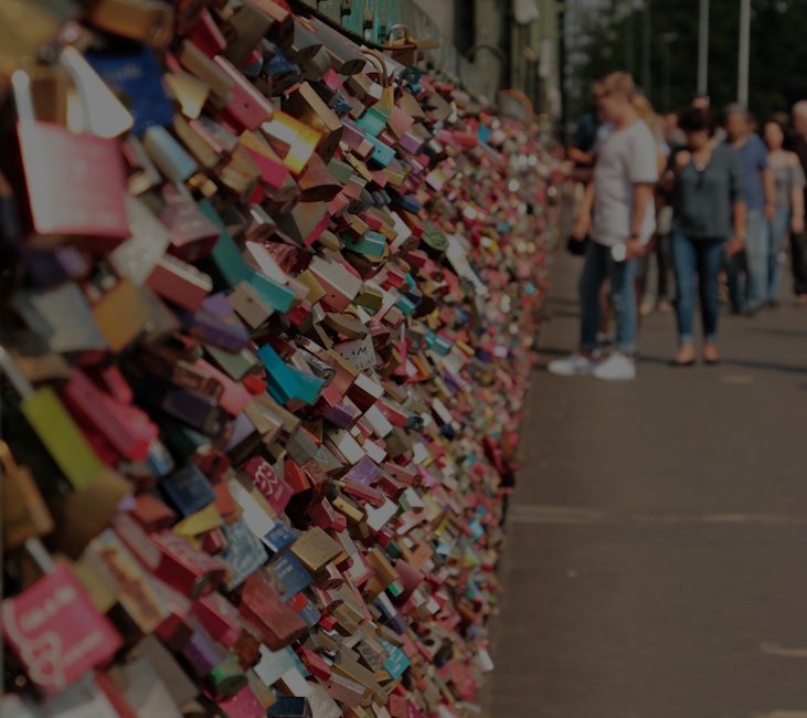 How to Use Feng Shui Symbols for Love and Relationships