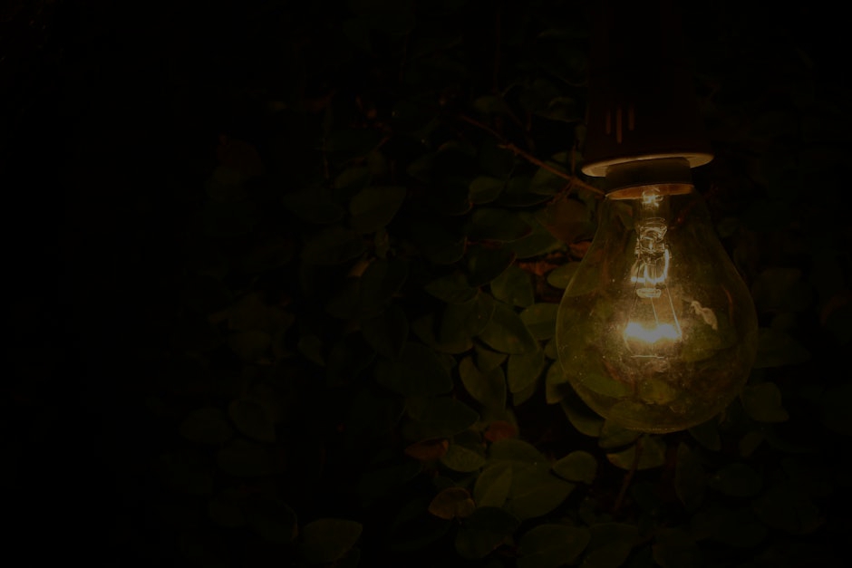 The Best Energy Ornaments for Creating a Peaceful Bedroom Environment