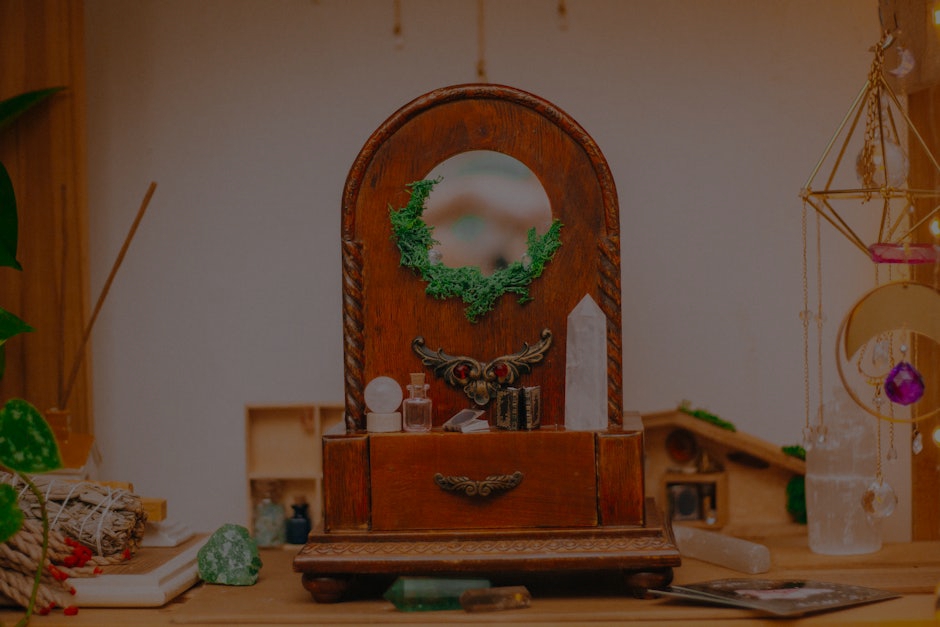 The Best Feng Shui Crystals for Manifesting Your Goals and Dreams