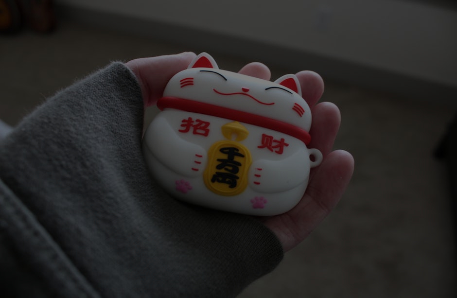 Top 5 Feng Shui Ornaments for Attracting Wealth in Your Home