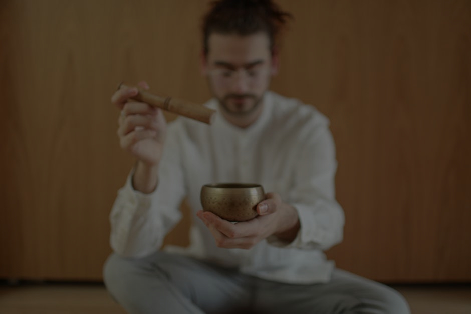 Using Feng Shui to Balance Your Home's Energy with Ornaments